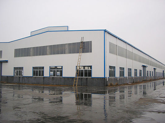 Edificio prefabricado para uso comercial e industrial