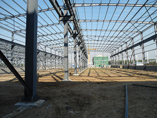 Construcción rápida de estructuras de acero pesado para aplicaciones industriales